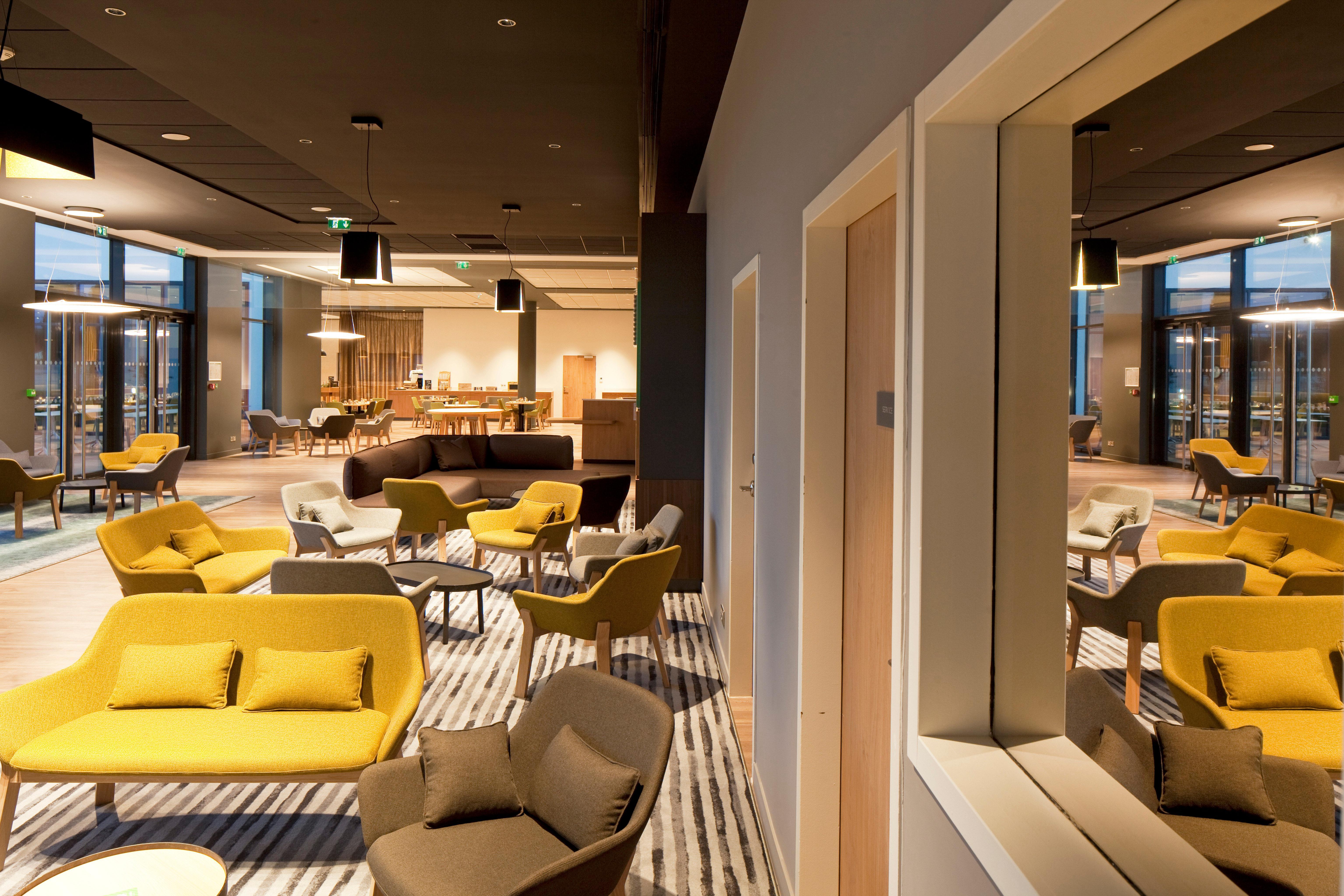Holiday Inn Paris Cdg Airport An Ihg Hotel Роаси ан Франс Екстериор снимка