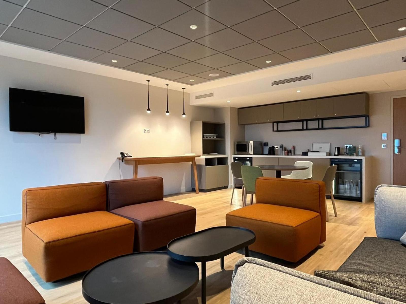 Holiday Inn Paris Cdg Airport An Ihg Hotel Роаси ан Франс Екстериор снимка